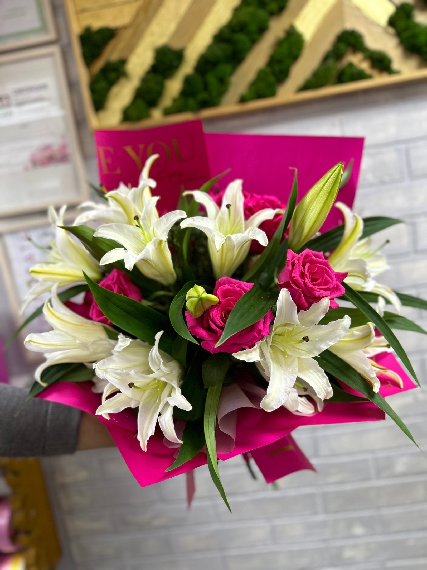 Букет из роз и хризантем