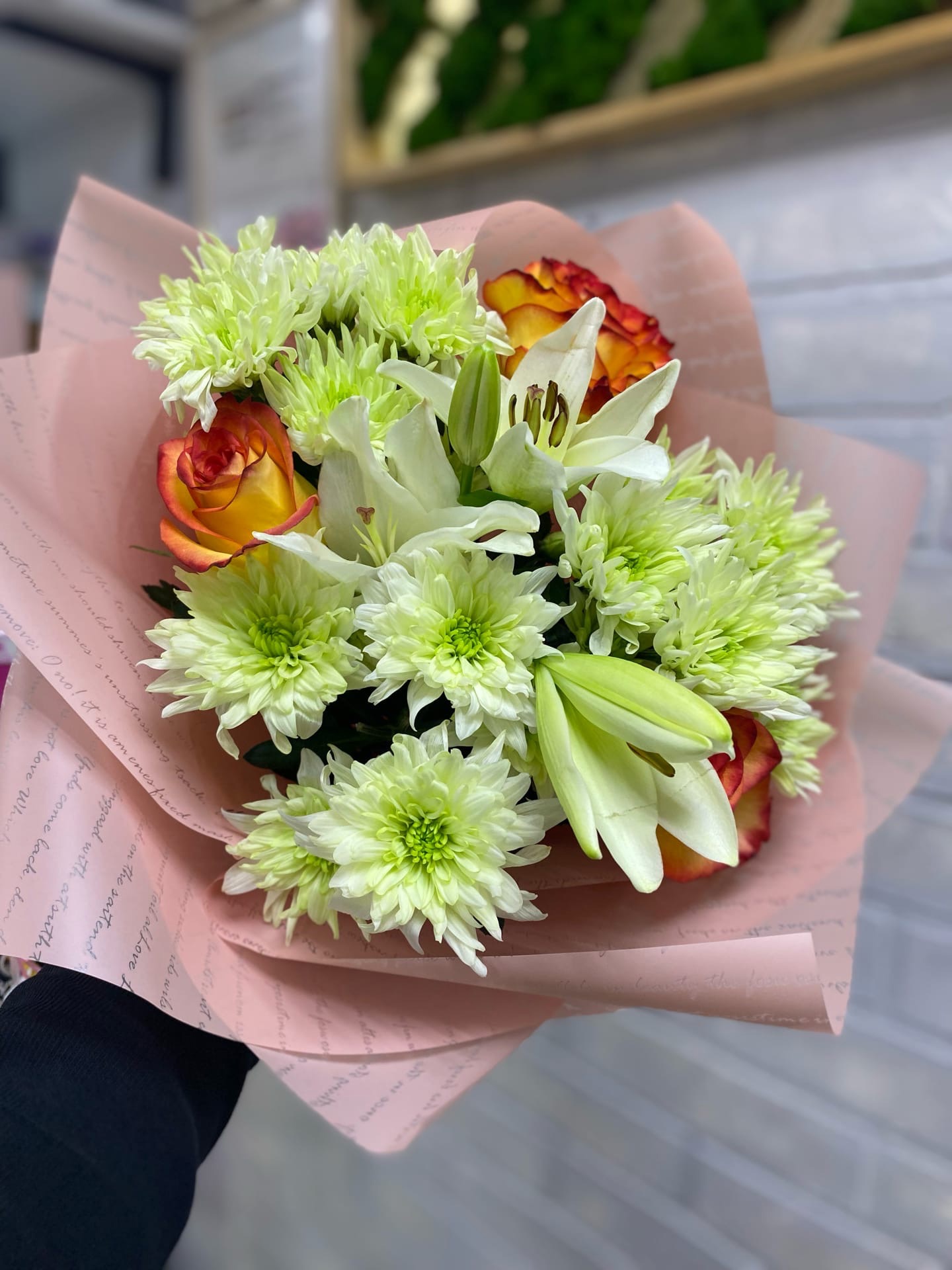 Букет из лилии, роз, хризантем